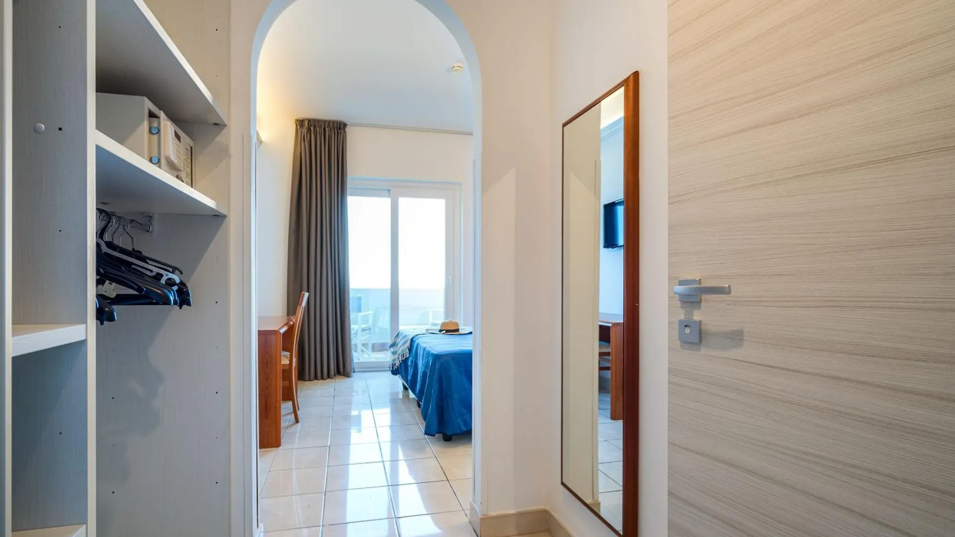 Carlton Hotel Riviera Cefalu 4*,