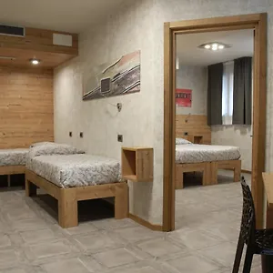** Hotel Bed & , Corte Rossa -1 Min Walk To Bernina Express Itália