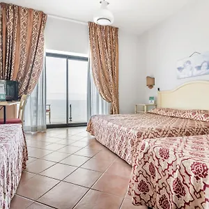 Hotiday Hotel