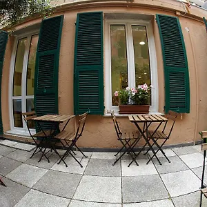 Lydia 2*, Alassio Italie